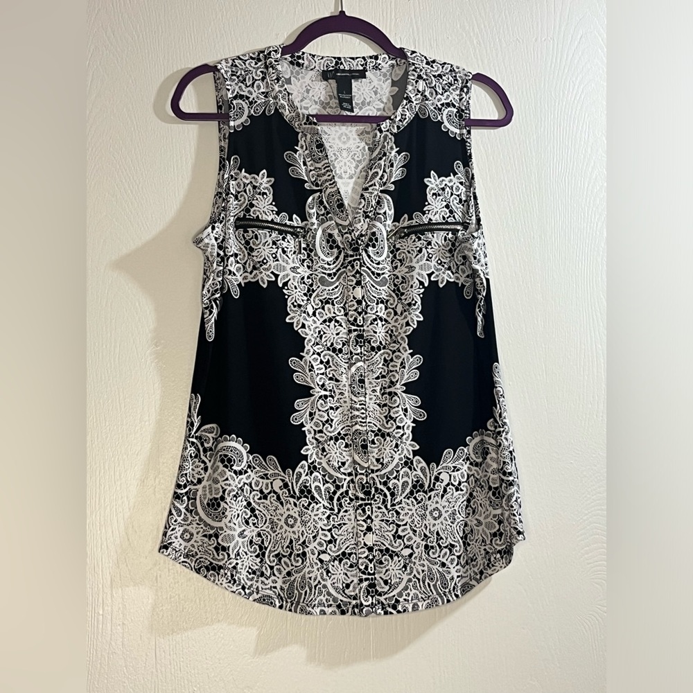 Black and White Sleeveless Top